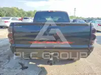2004 Chevrolet Silverado photo