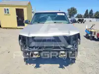 2004 Chevrolet Silverado photo