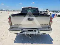 2004 Chevrolet Silverado photo