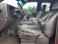 2004 Chevrolet Silverado photo