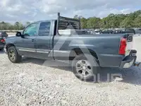 2004 Chevrolet Silverado photo