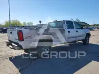 2004 Chevrolet Silverado photo