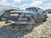 2004 Chevrolet Silverado photo