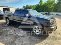 2004 Chevrolet Silverado photo