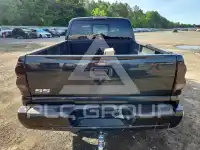 2004 Chevrolet Silverado photo