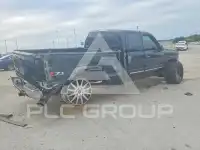 2004 Chevrolet Silverado photo