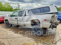 2004 Chevrolet Silverado photo