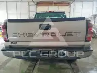 2004 Chevrolet Silverado photo