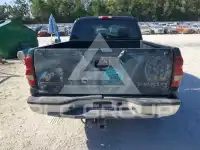 2004 Chevrolet Silverado photo