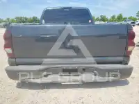 2004 Chevrolet Silverado photo