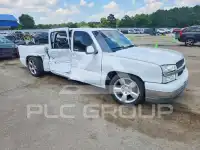 2004 Chevrolet Silverado photo