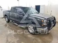 2004 Chevrolet Silverado photo