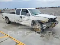 2004 Chevrolet Silverado photo