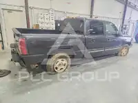 2004 Chevrolet Silverado photo
