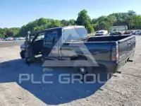 2004 Chevrolet Silverado photo