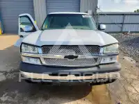 2004 Chevrolet Silverado photo
