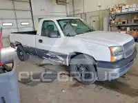 2004 Chevrolet Silverado photo