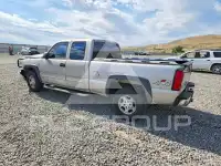2004 Chevrolet Silverado photo