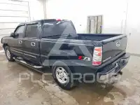 2004 Chevrolet Silverado photo