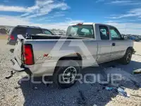 2004 Chevrolet Silverado photo