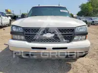 2004 Chevrolet Silverado photo