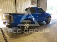 2004 Chevrolet Silverado photo
