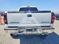 2004 Chevrolet Silverado photo