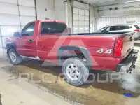 2004 Chevrolet Silverado photo