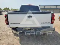 2004 Chevrolet Silverado photo