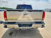 2004 Chevrolet Silverado photo