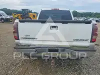 2004 Chevrolet Silverado photo