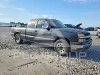 2004 Chevrolet Silverado photo