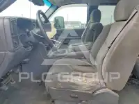 2004 Chevrolet Silverado photo