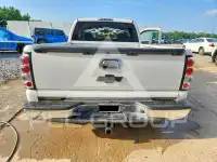 2004 Chevrolet Silverado photo
