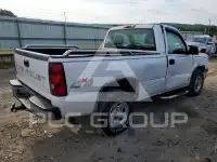 2004 Chevrolet Silverado photo