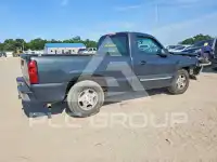 2004 Chevrolet Silverado photo