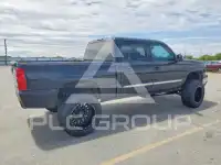 2004 Chevrolet Silverado photo