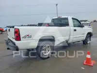 2004 Chevrolet Silverado photo
