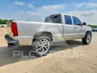 2004 Chevrolet Silverado photo