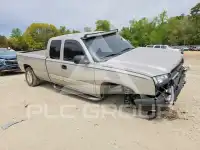 2004 Chevrolet Silverado photo