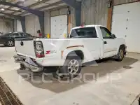 2004 Chevrolet Silverado photo