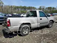 2004 Chevrolet Silverado photo