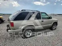 2004 Chevrolet Blazer photo