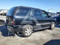 2004 Chevrolet Tahoe photo