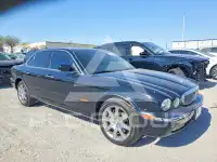 2004 Jaguar XJ photo