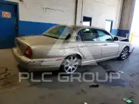 2004 Jaguar XJ photo