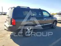 2004 Infinity QX56 photo