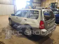 2004 Subaru Forester photo