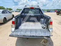 2004 Subaru BAJA photo