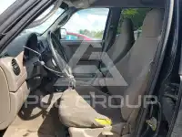 2004 Jeep LIBERTY фото